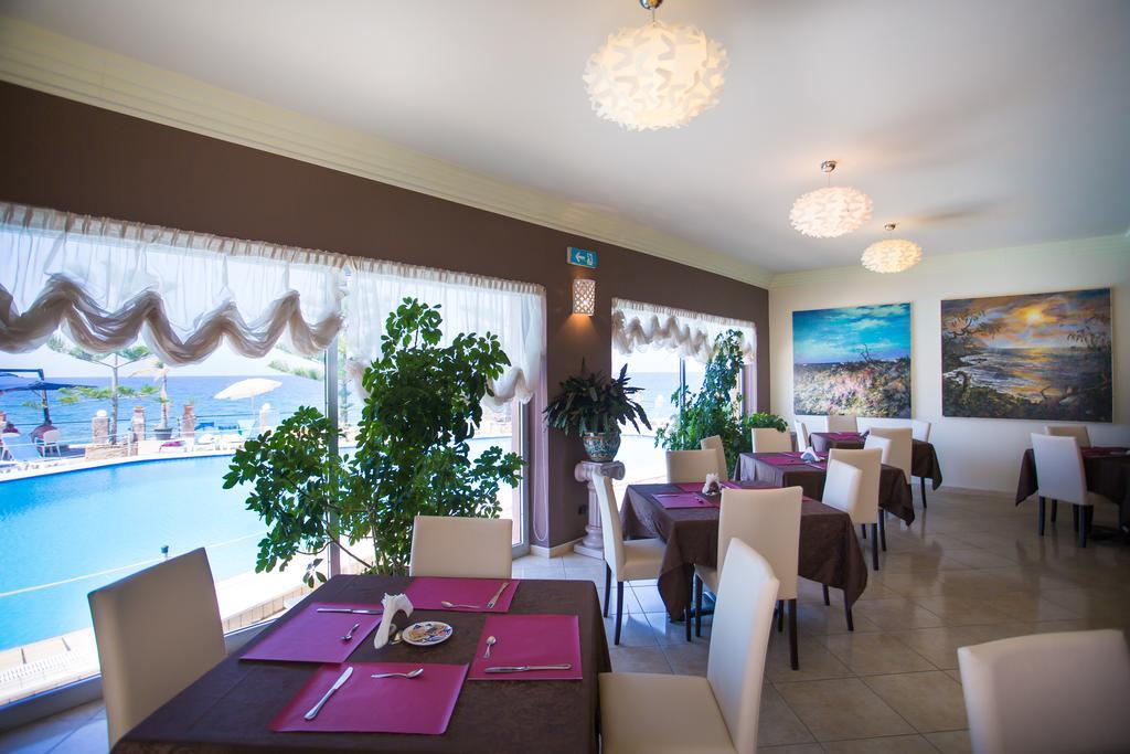 Hotel La Playa Blanca & Ristorante 4*