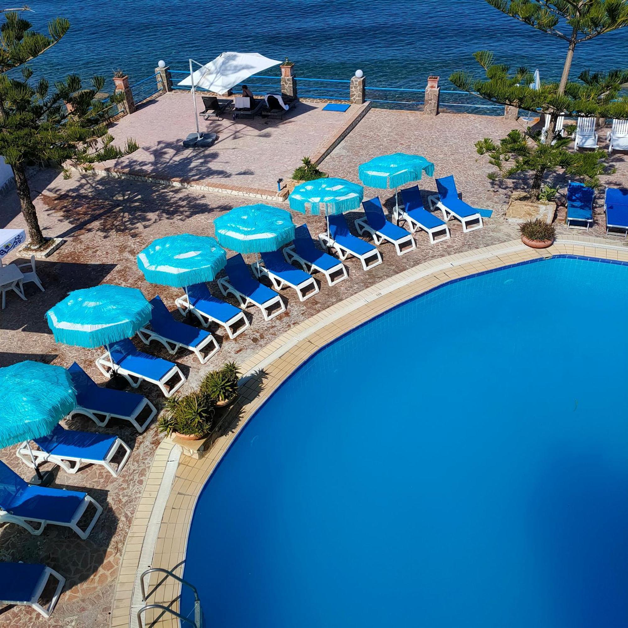 Hotel La Playa Blanca & Ristorante Santo Stefano di Camastra