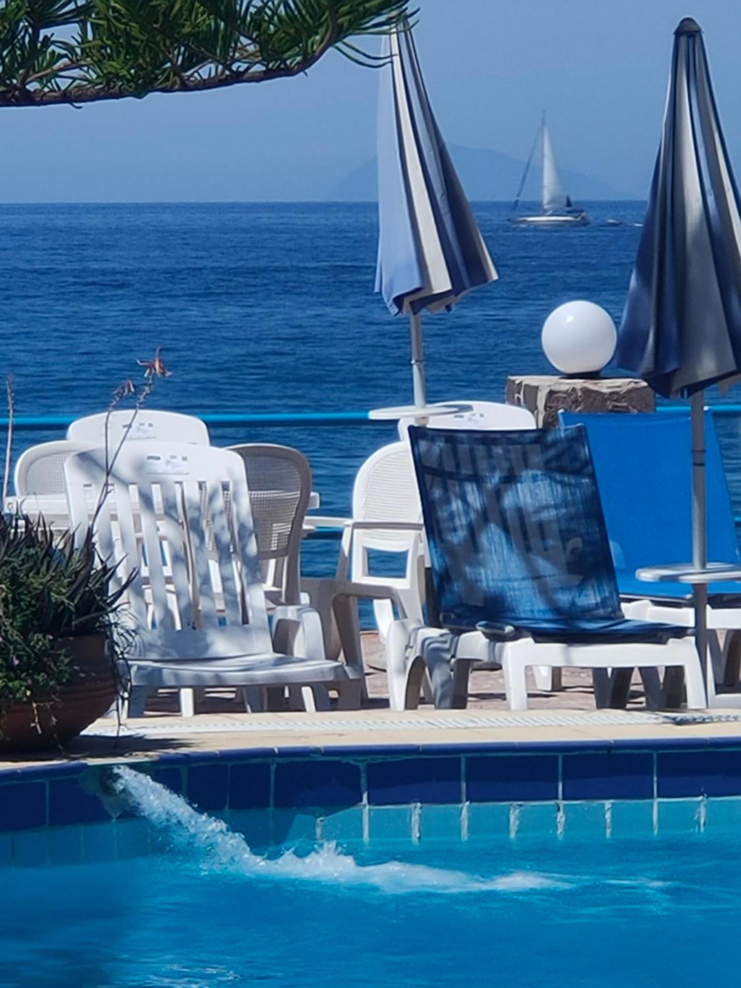 La Playa Blanca & Ristorante Santo Stefano di Camastra