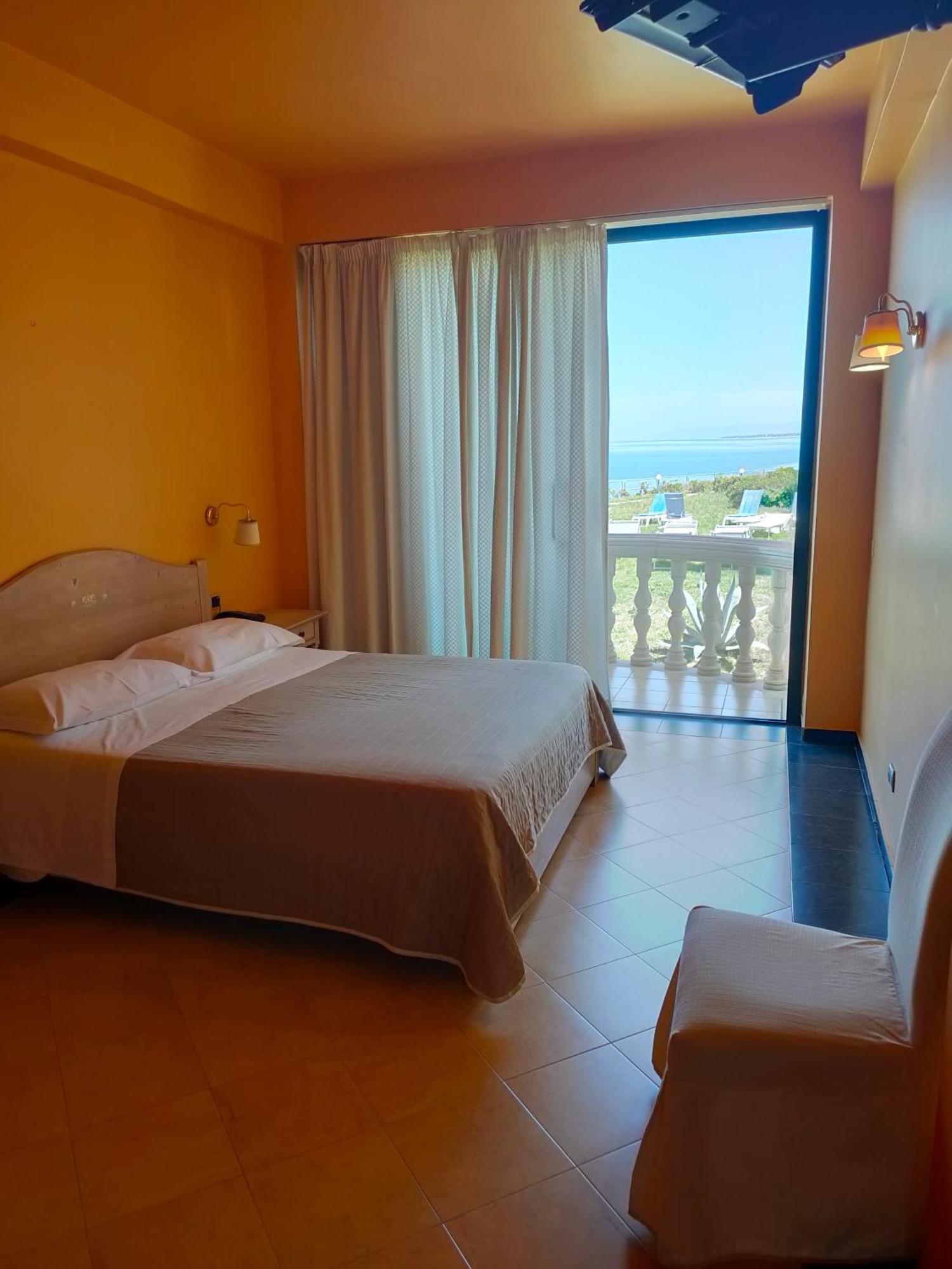 La Playa Blanca & Ristorante Hotel 4*