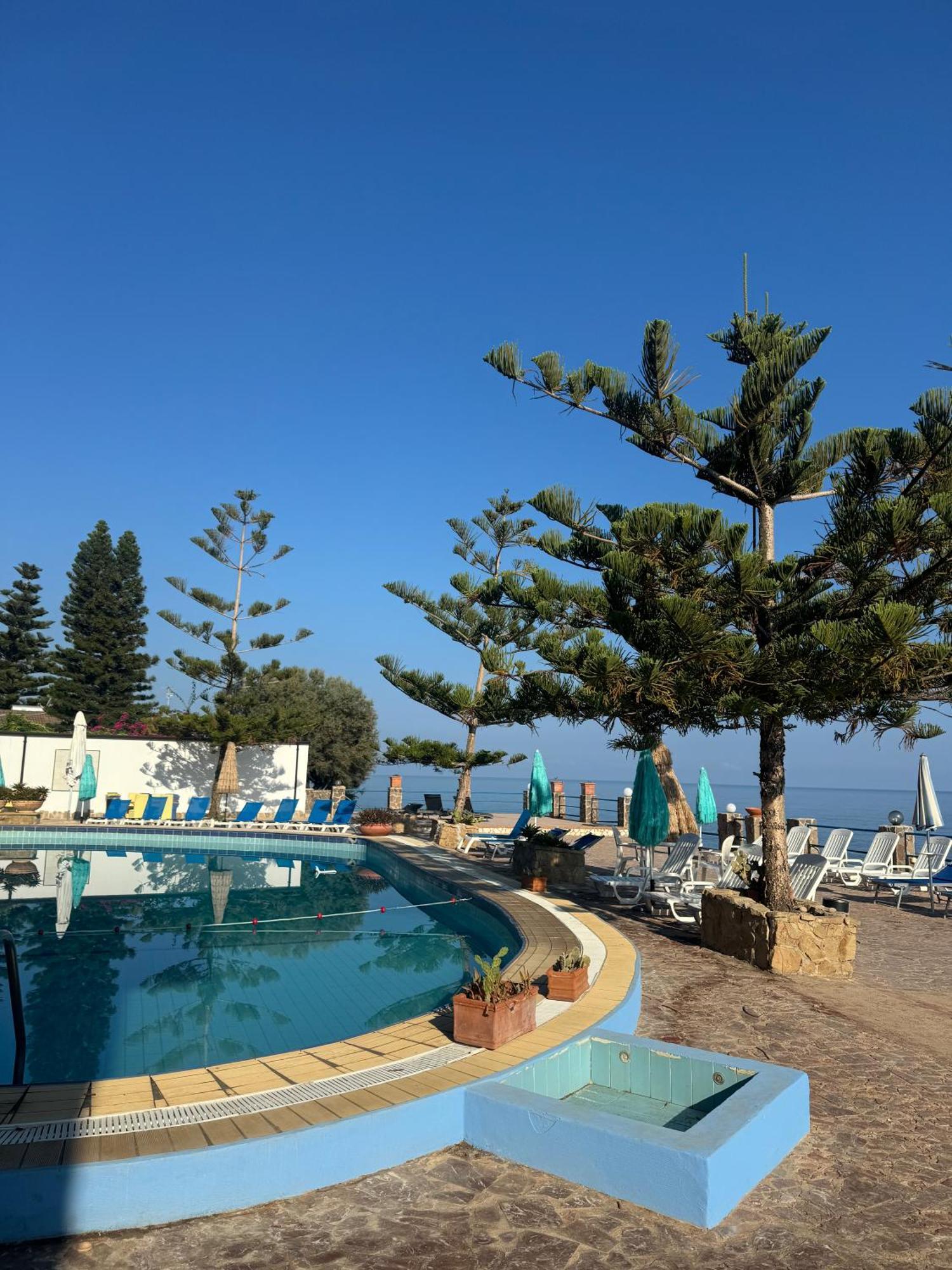 La Playa Blanca & Ristorante Hotel Santo Stefano di Camastra