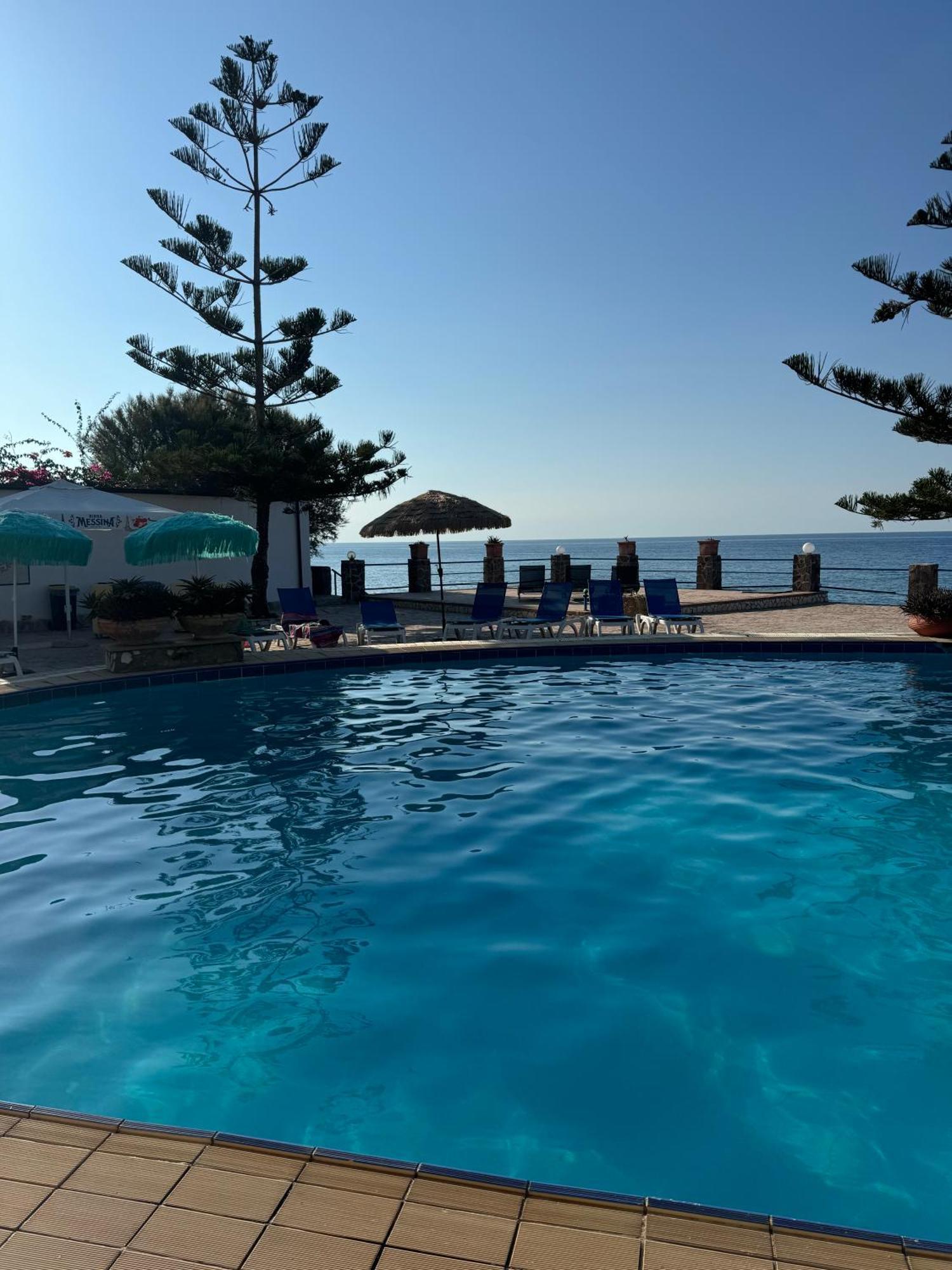La Playa Blanca & Ristorante Santo Stefano di Camastra